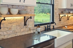 15_ecrop1KitchVertDSC06319